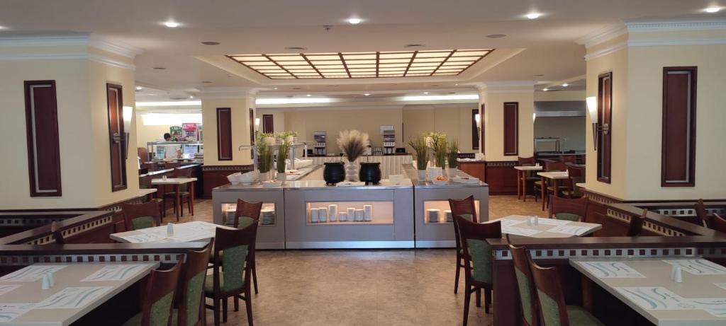 Hotel Lilia — Restaurant & bars in Golden Sands, Varna Region