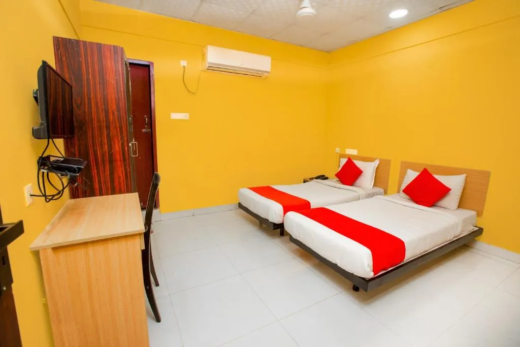 STARLIGHT HOTELs PUDUCHERRY，位于蓬蒂切里的酒店