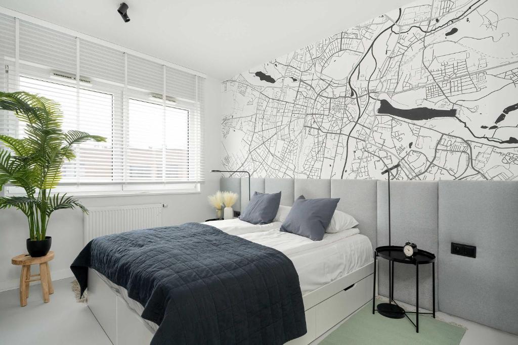 Modern Studio Remote Work close to the Malta Lake by Noclegi Renters, Poznaň