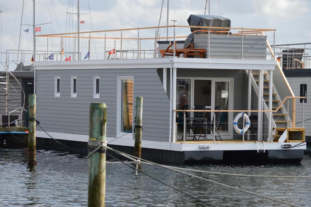 Hausboot Hecht mit Dachterrasse in Marina Minde, Dänemark, Egernsund