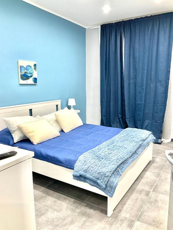 Siculahome23, Katánie