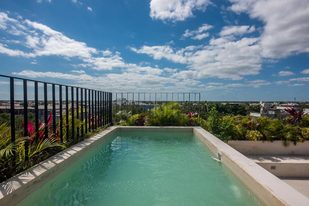 Bright 2BR Loft with Rooftop Pool in Best Tulum Downtown Location - 3