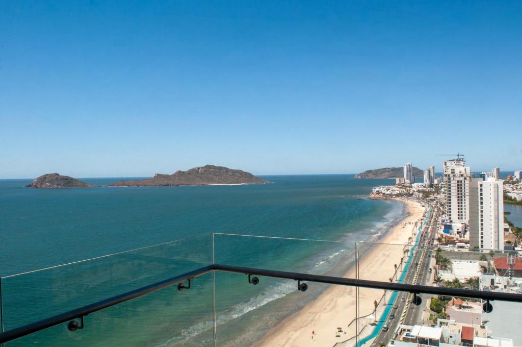 Sky & Sea View - 4