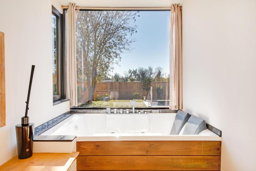 3min de la mer - 14P - Calme - Moderne - Jacuzzi - BBQ - 4