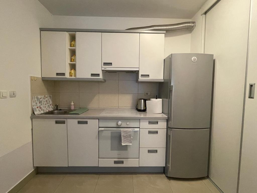 V1 Apartment - parking place - 2