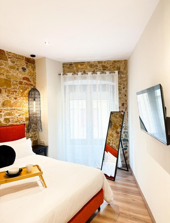 Lithos Syros, Ermupoli