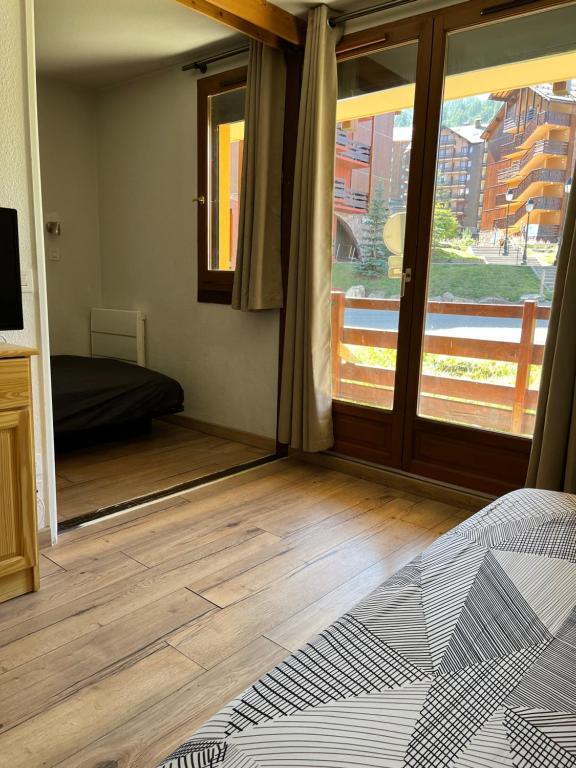 Appartement 4 a 6 Risoul pieds des pistes - 5