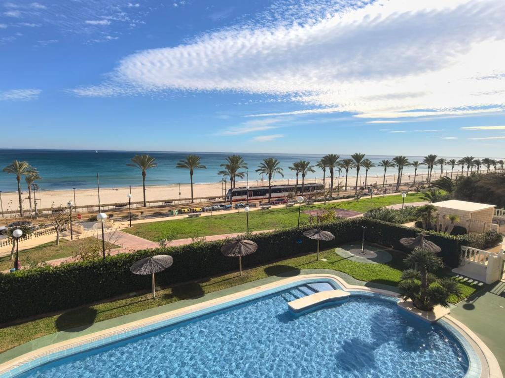 Lujoso apartamento en primera linea de playa, Alicante