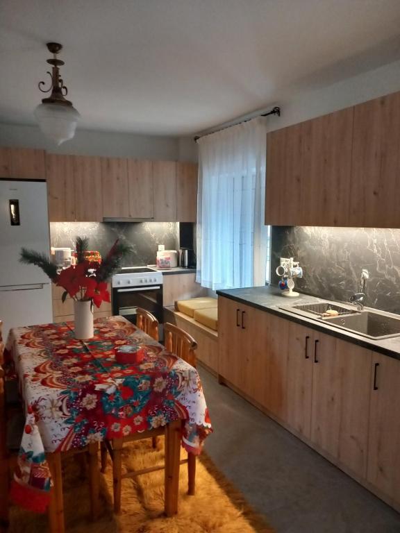 Mountain nest A, Elati Trikala