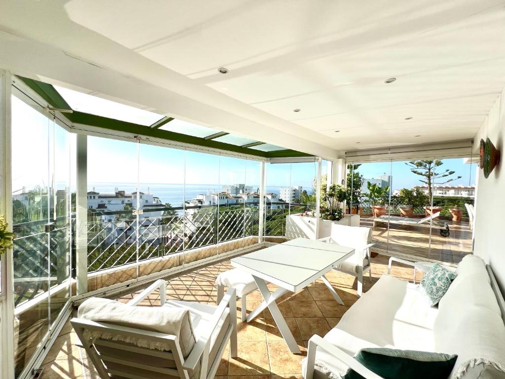Mi Capricho beachfront penthouse with terrace and sea view - 2