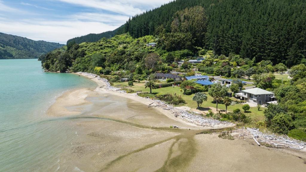 Linkwater Wonder - Marlborough Holiday Home, Picton