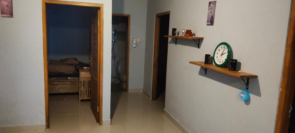 3 Bedroom Fully Furnished LC Home