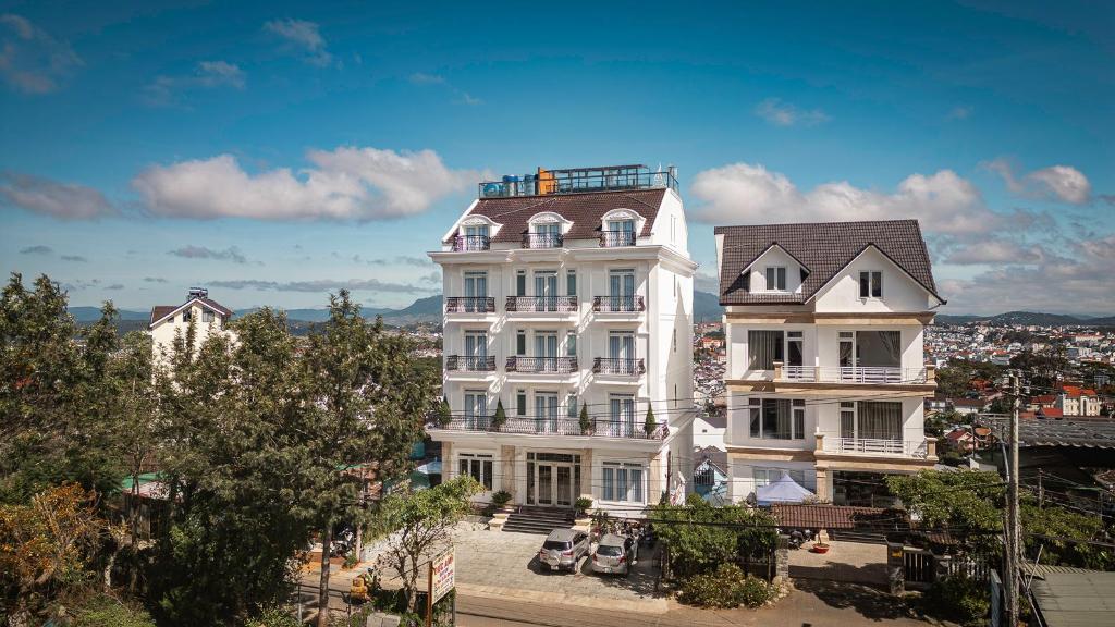 Dalat Roof Hotel