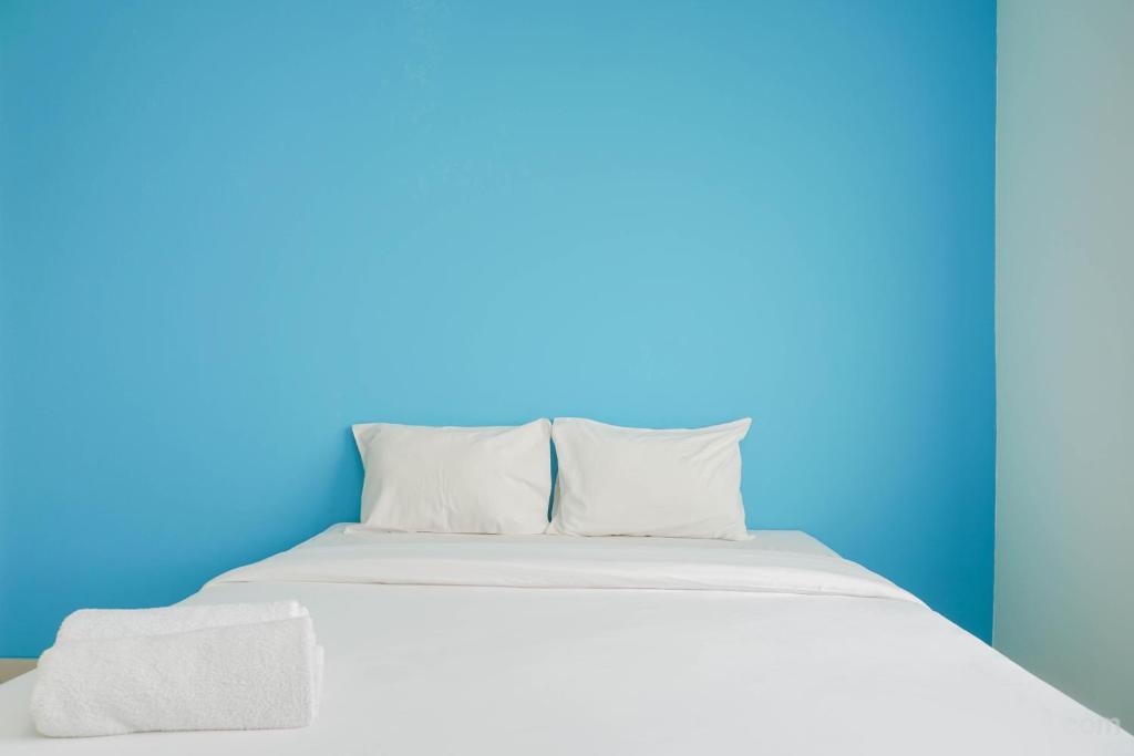 Cozy Studio at Guest House Way Seputih near Central Park By Travelio, Jakarta