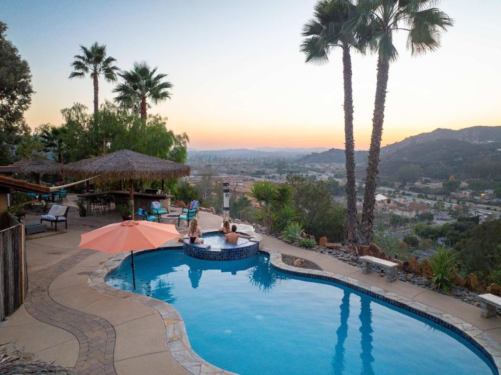 NEW Heated Pool Oasis, Escondido