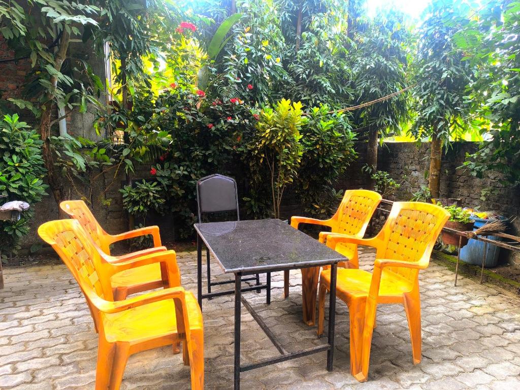 Nikunj Safari Guest House Sauraha- A place where you can book jungle wildlife Safari — Sauraha (4)