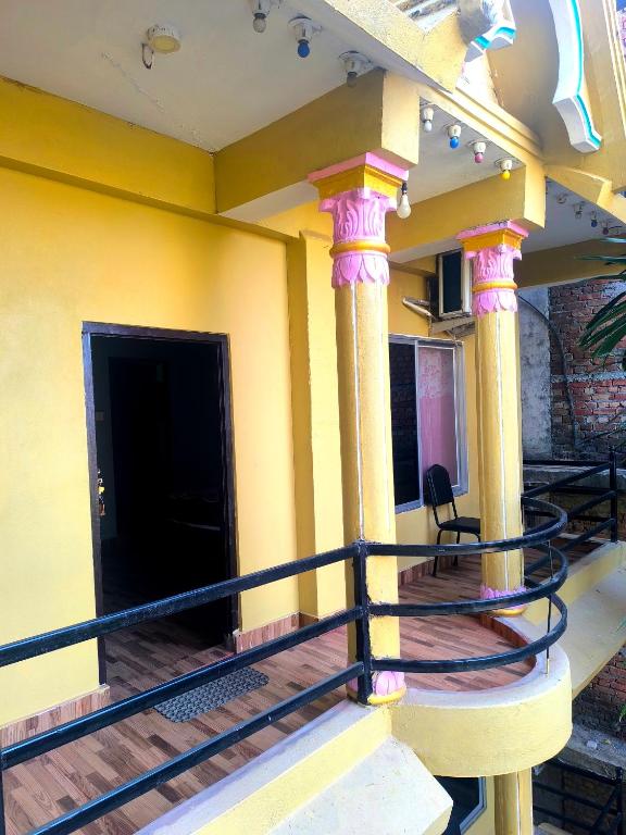 Nikunj Safari Guest House Sauraha- A place where you can book jungle wildlife Safari — Sauraha (3)