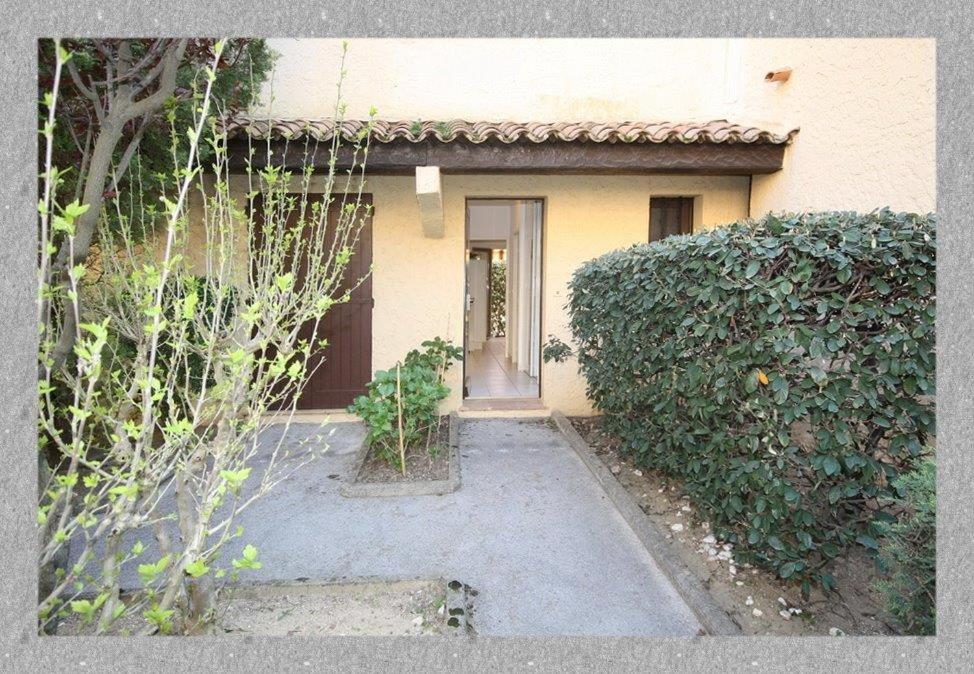 LE LAVANDOU ST CLAIR STUDIO 300 m de la PLAGE parking - 2