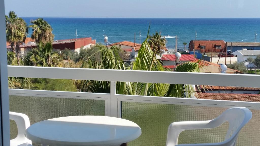 Pelides Apartments photo