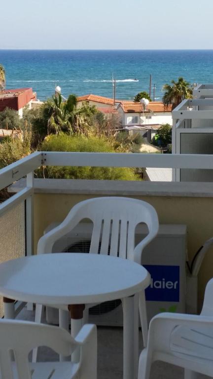 Pelides Apartments photo