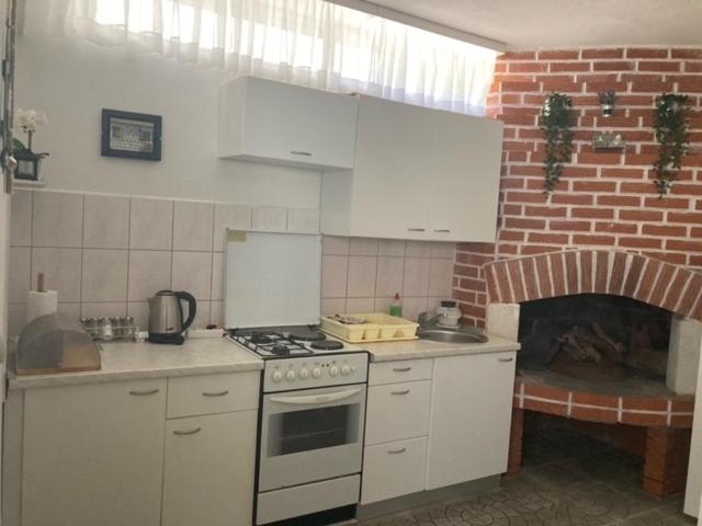Apartment in Jelsa with terrace, air conditioning, Wi-Fi 4440-3, Jelsa