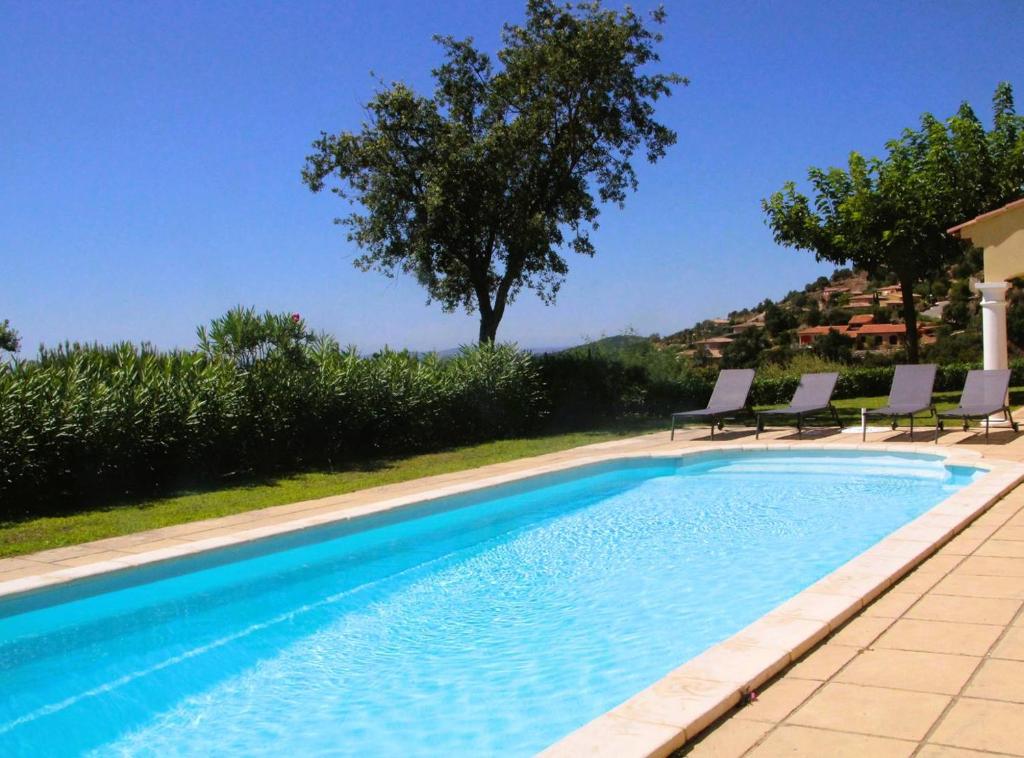 Villa Verde climatisée pour 10 personnes avec piscine chauffée et vue mer à La Londe les Maures - 4