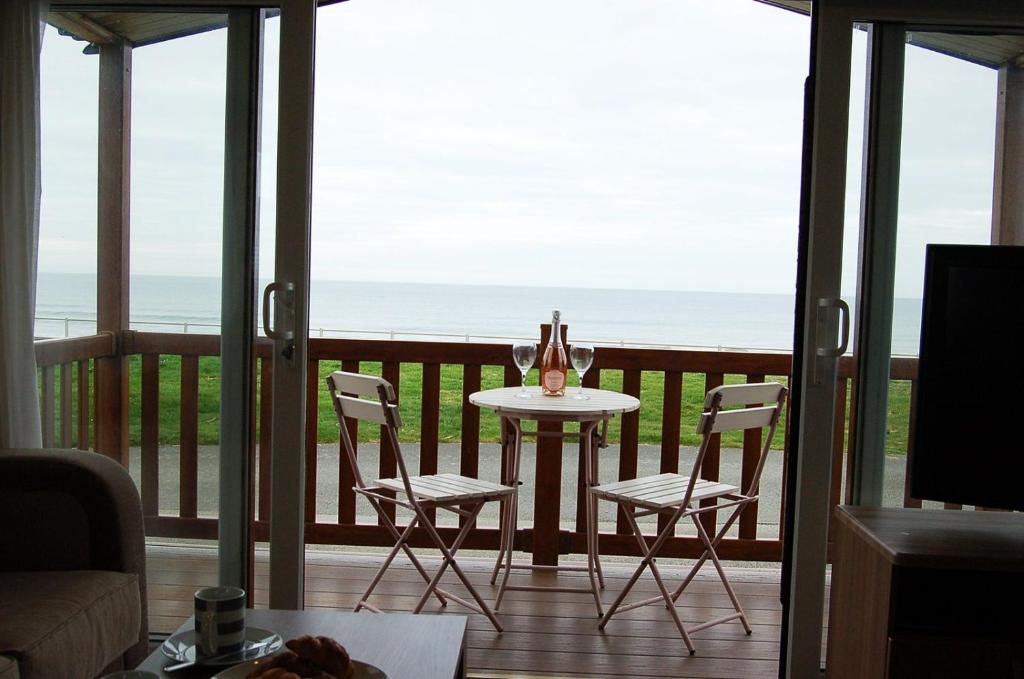 Seaview Caravan 129 Neptune Park in Tywyn, Tywyn