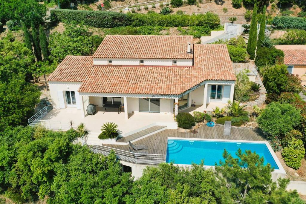 Villa Les Romarins pour 8 personnes avec vue mer panoramique et piscine chauffée à La Londe-les-Maures - 2