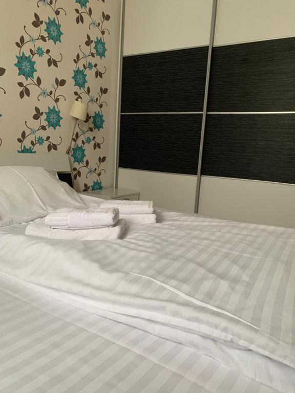 Apartman 34, Kraljevi čardaci - 5