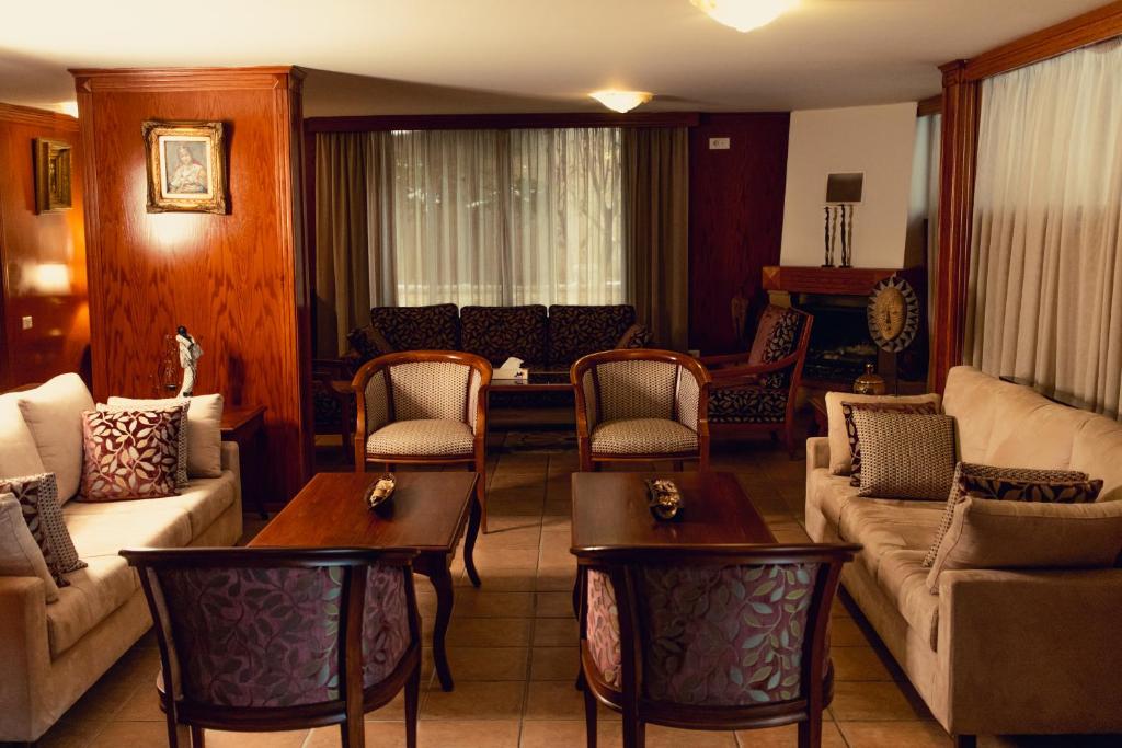 Lobby, Merab Hotel in Kfardebian