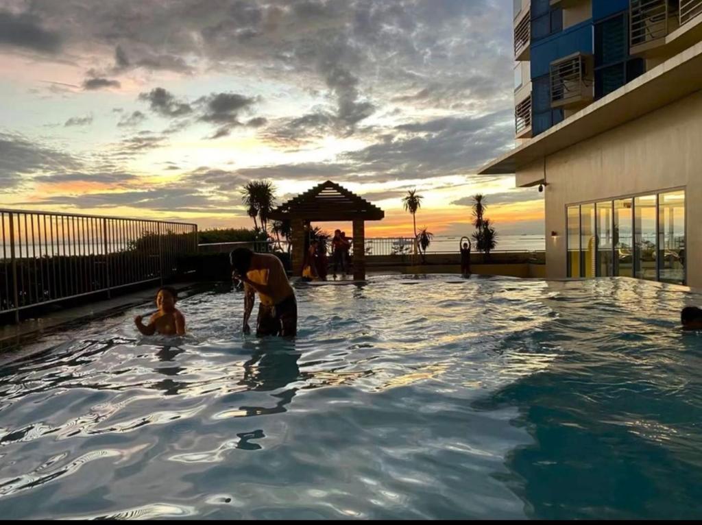 Grand Riviera Suites, Manila