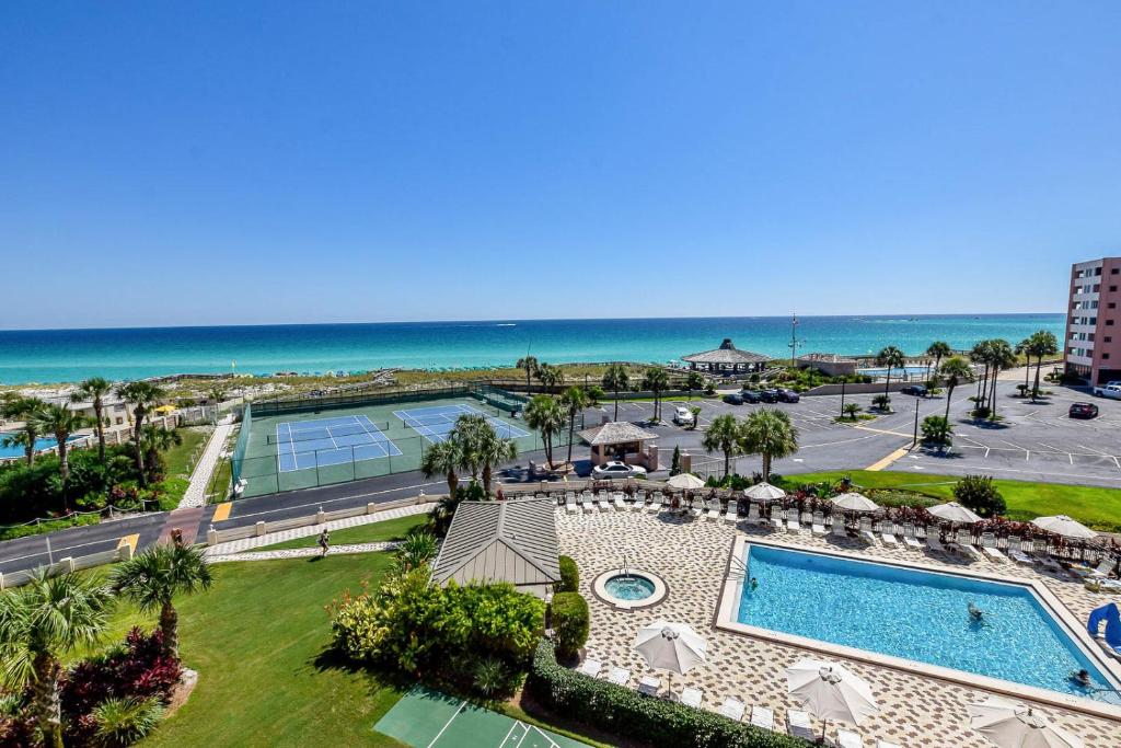 The Islander #504, Destin