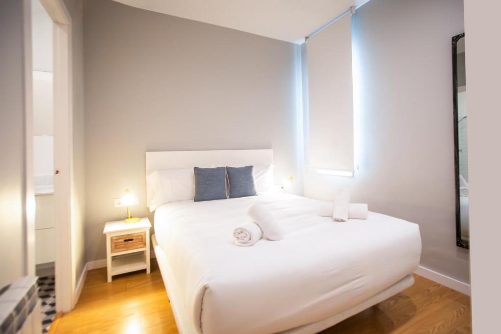 44MAL1084- Bright 2BR apartment - 4