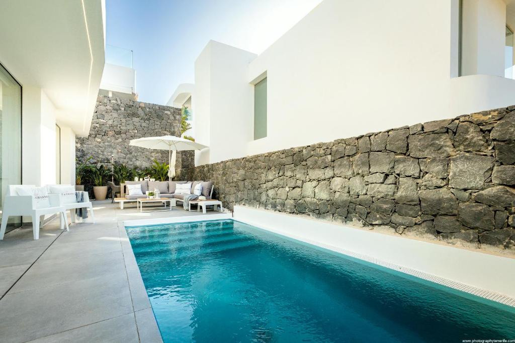 Villa Eva - amazing heated pool, chill out and BBQ - 2