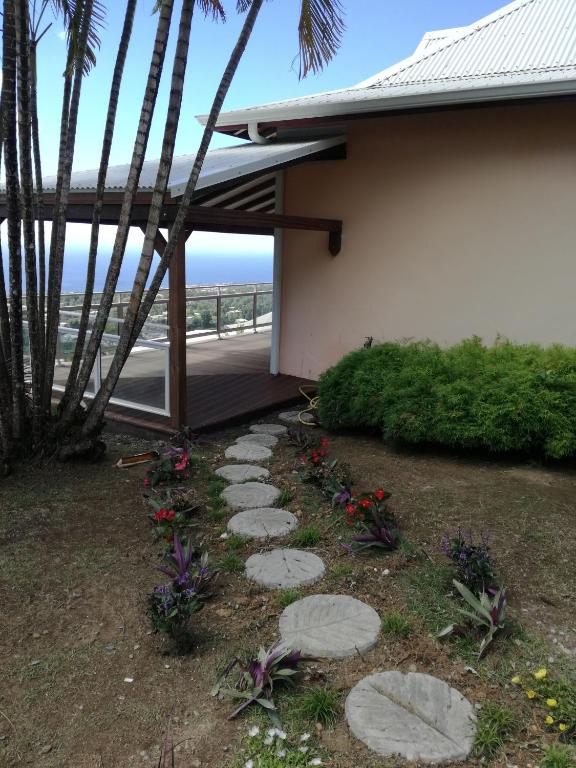 STUDIO Azur, Gourbeyre