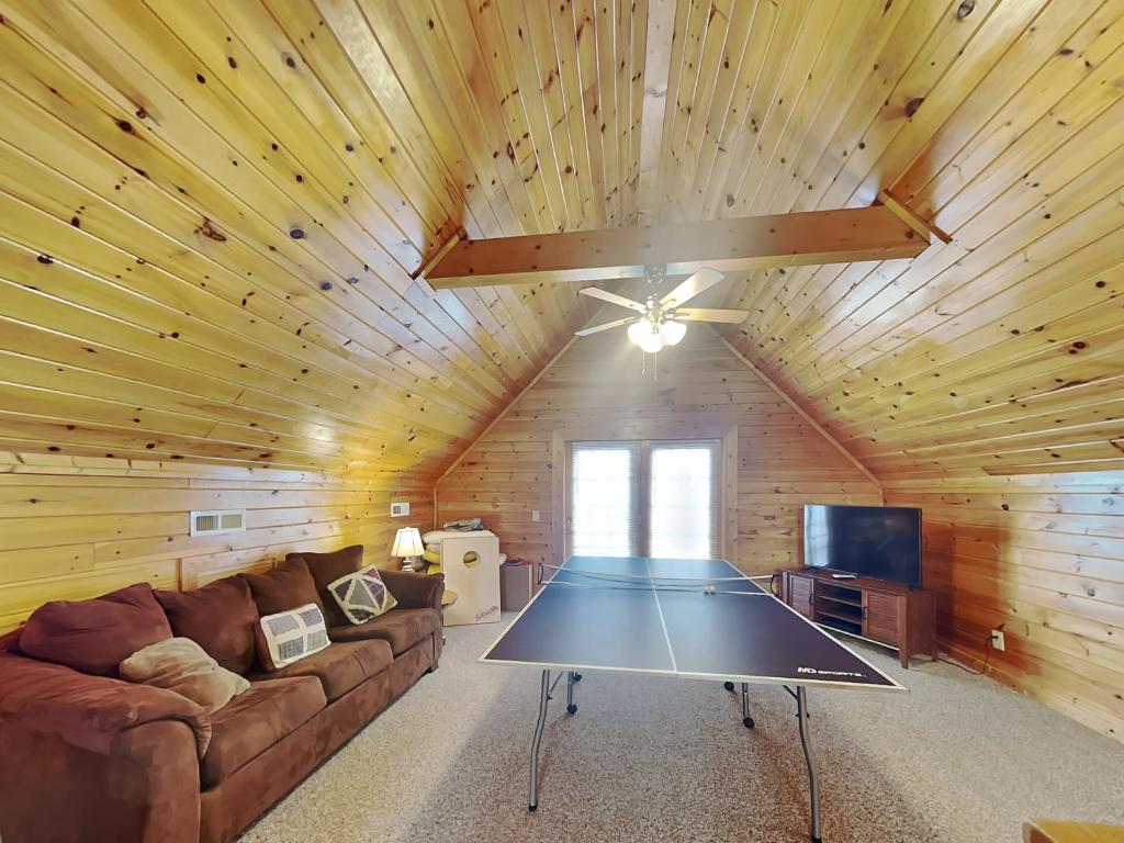 Cedar Top, Sevierville