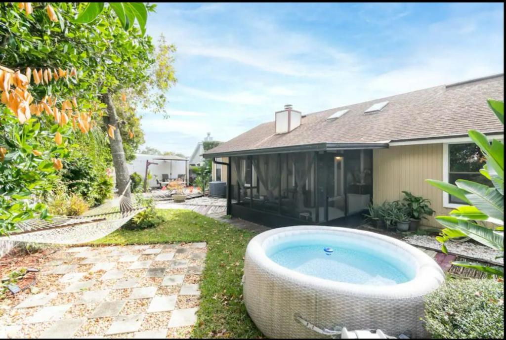 12113 Roundham Ln, Jacksonville