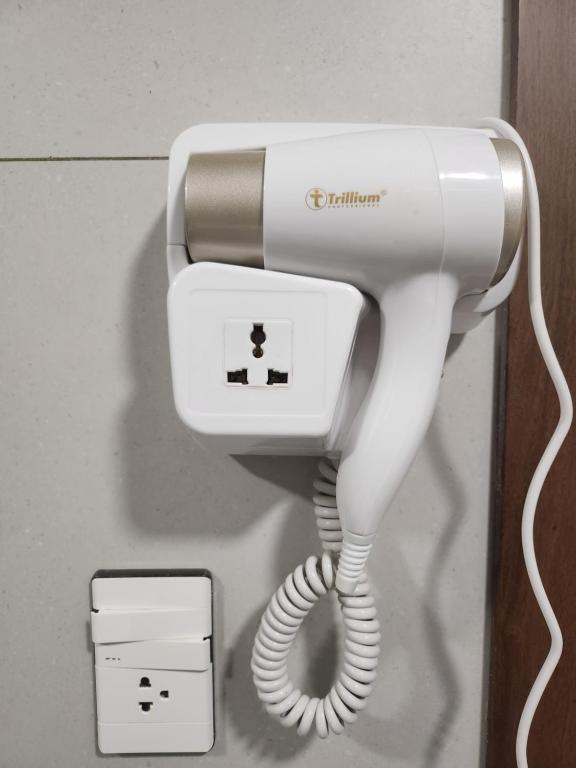 Modern Apartment Best in Town Equipetrol 1 to 5 guests - 5