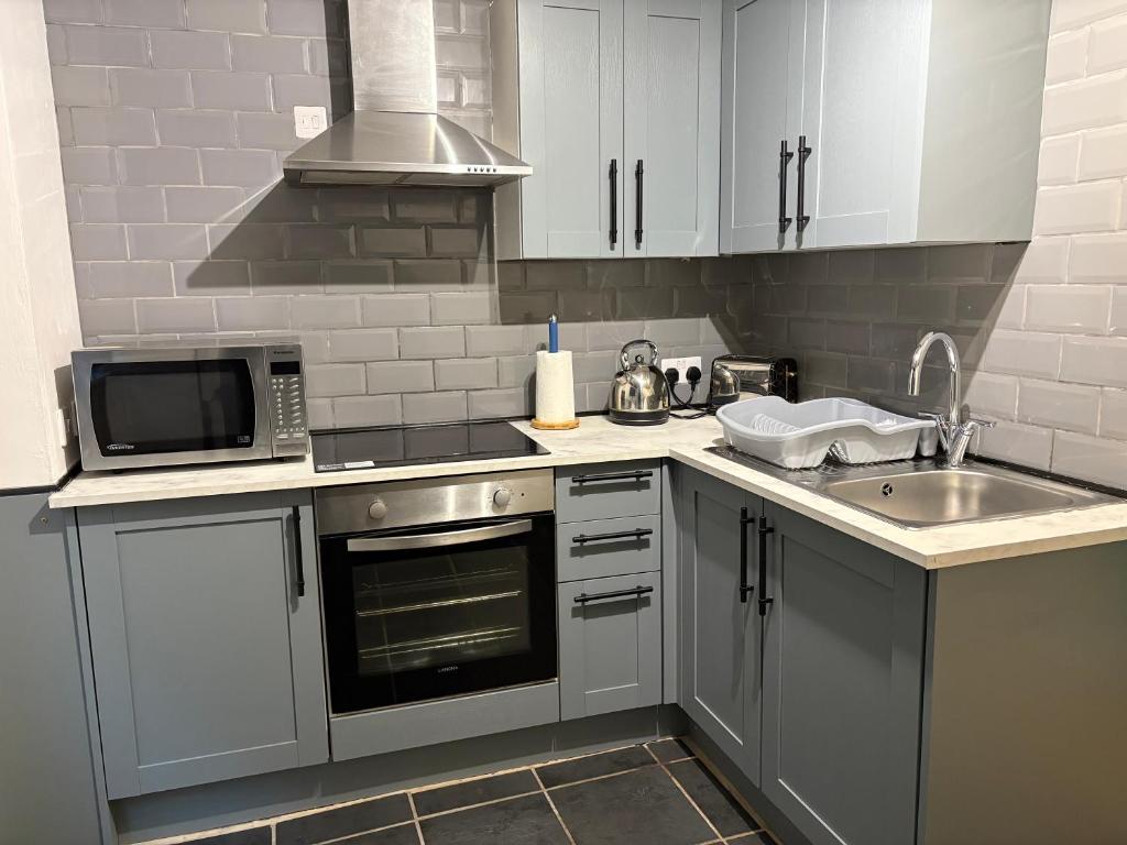 Newlyn Harbour Cottage photo 3