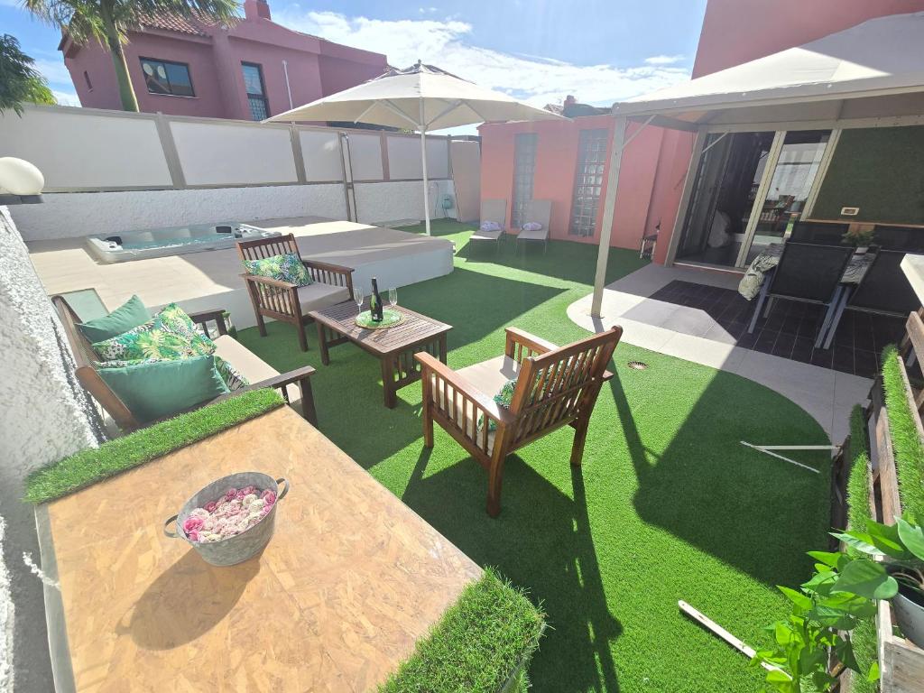 Oasis House - 2