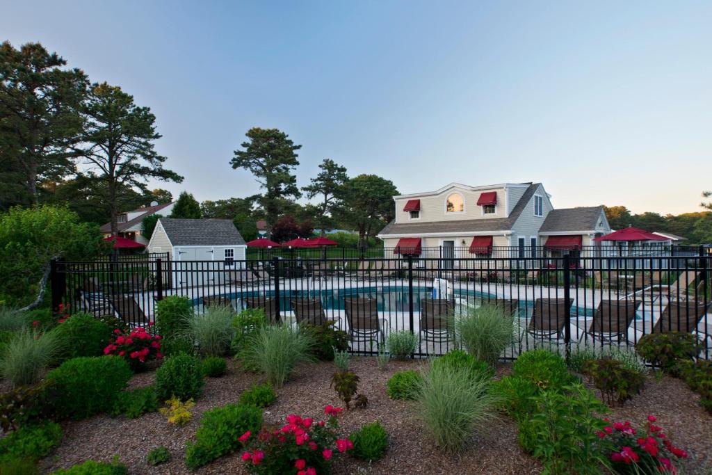 Wellfleet Motel & Lodge photo