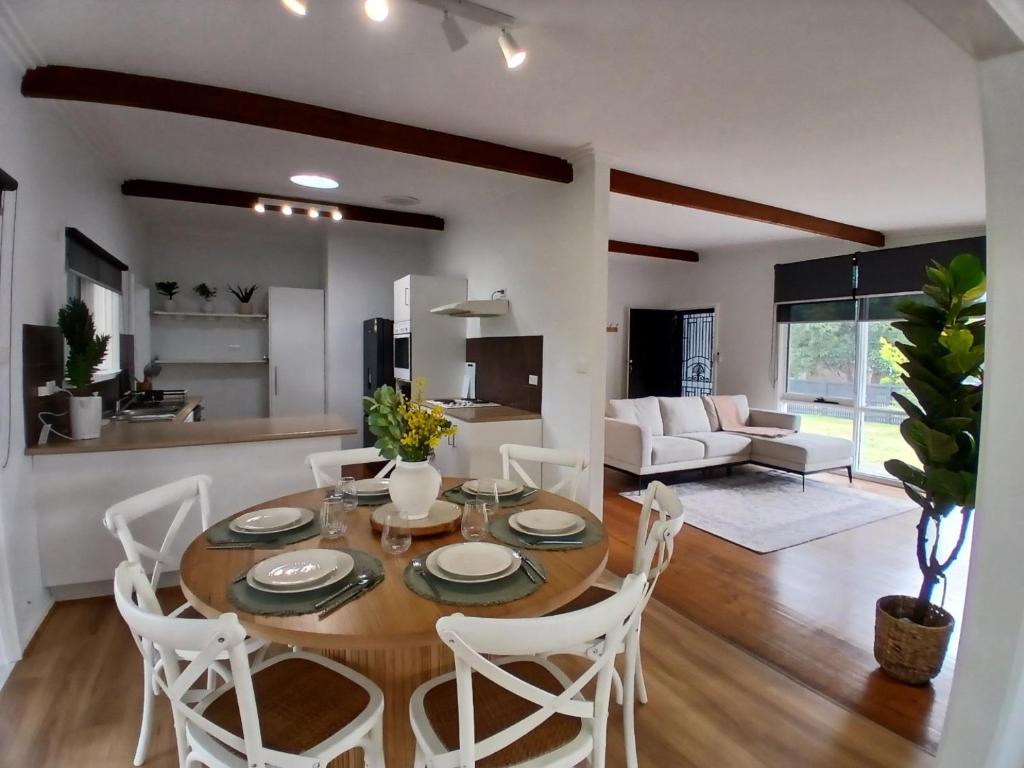 Capel Sound Hideaway, Capel Sound