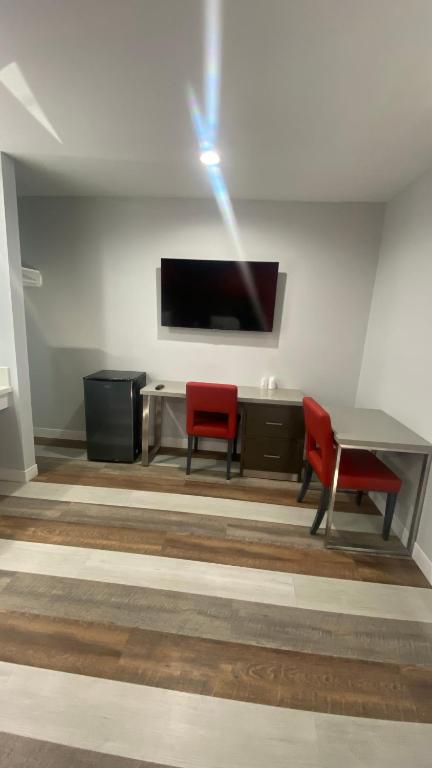 プラザ イン モーテル (Plaza Inn Motel )