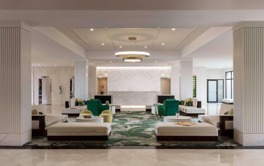 Hilton Palm Beach PBI フロント・ロビー
