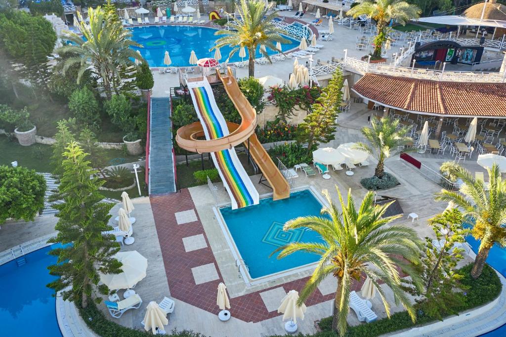 Seaden Corolla Hotel — Swimming pool in Side