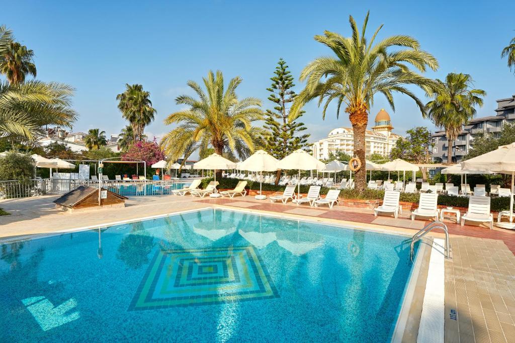 Seaden Corolla Hotel — Swimming pool in Side