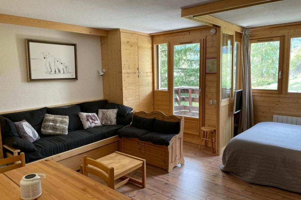 Pretty T2 with balcony and view to the slopes, Saint-Chaffrey