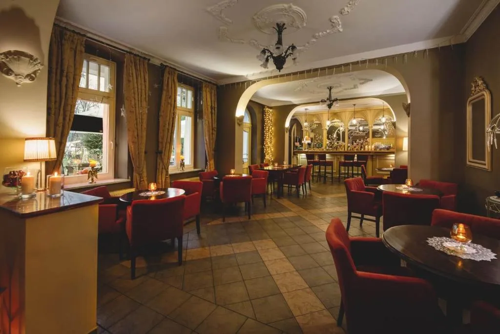Hotel Amalia, hotel in Kudowa-Zdrój
