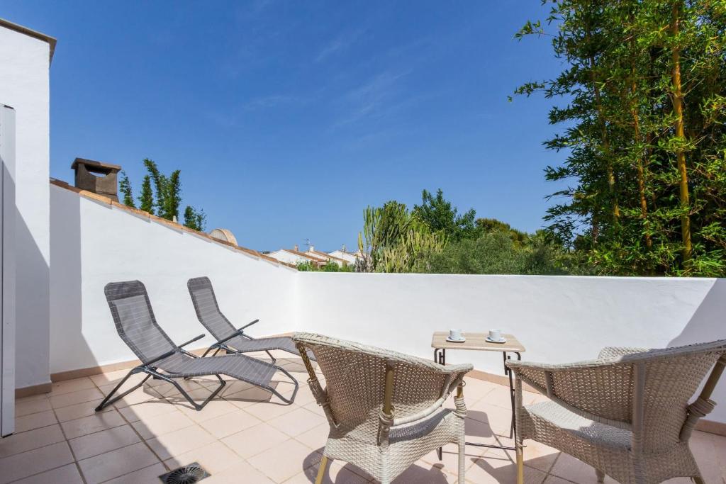 The Sun - pool and relax - 4