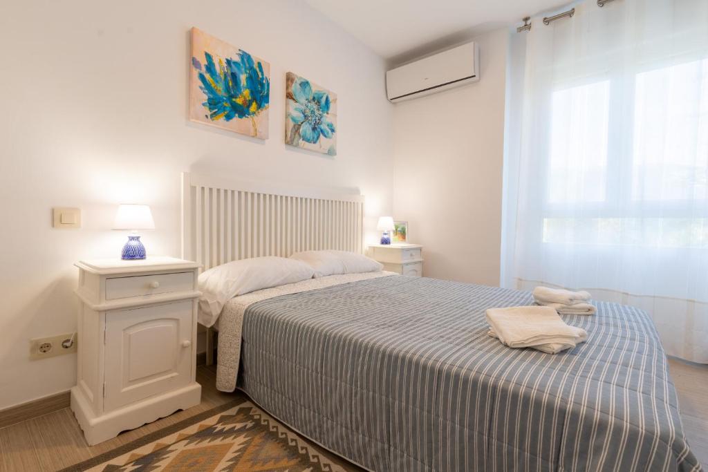 Apartamento moderno con piscina comunitaria cerca del aeropuerto - 3